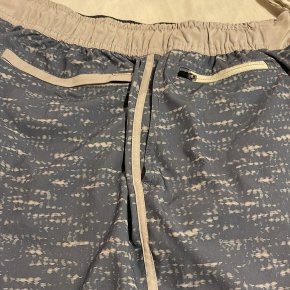 B5 Vuori Banks Athletic Short - Unlined in Blue and White See pics measurements - Picture 9 of 10